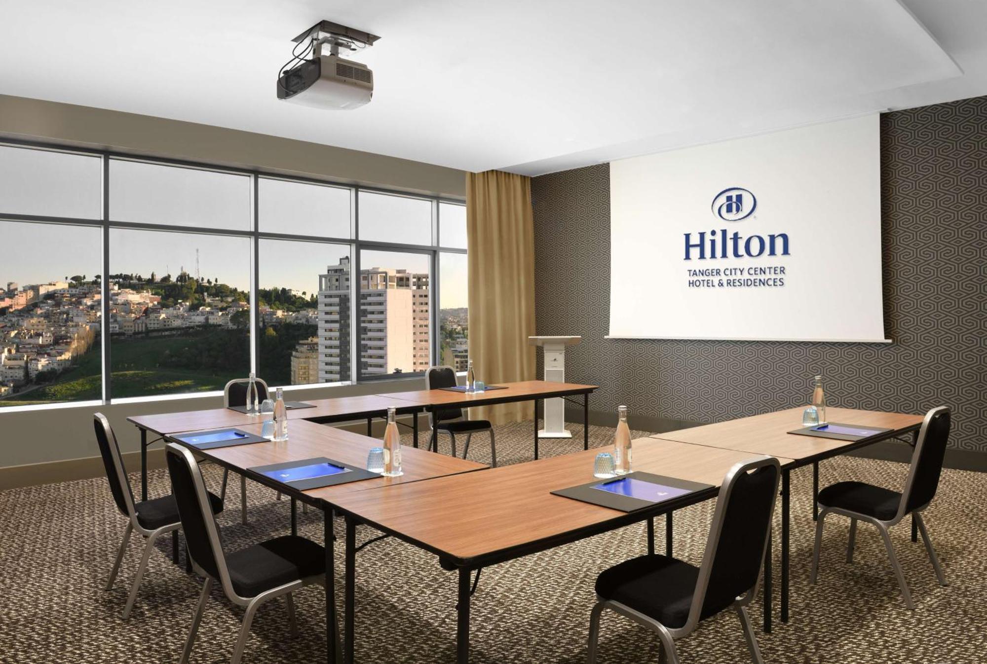 Hilton Tanger City Center Exterior foto Meeting room