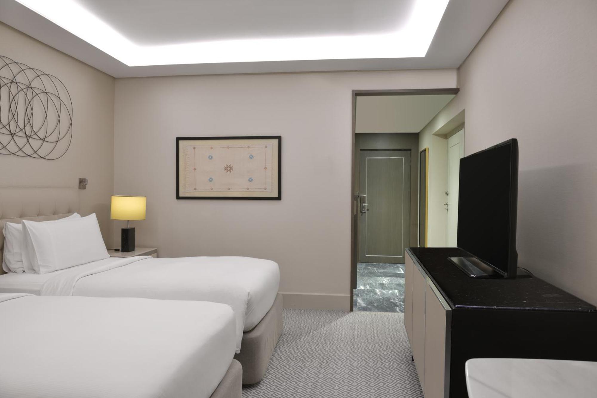 Hilton Tanger City Center Exterior foto A room at the hotel