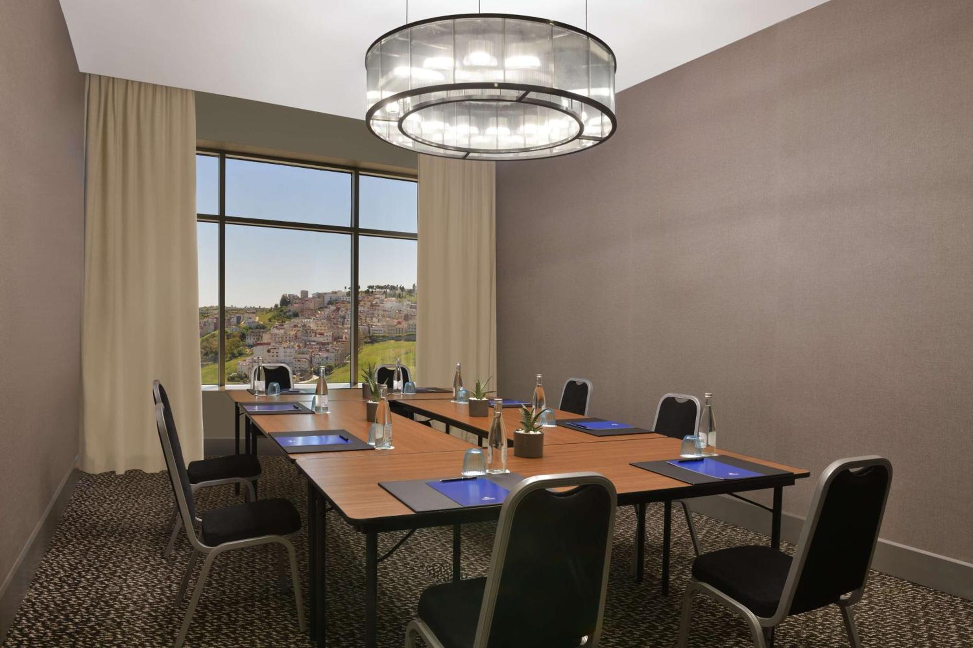 Hilton Tanger City Center Exterior foto A typical boardroom