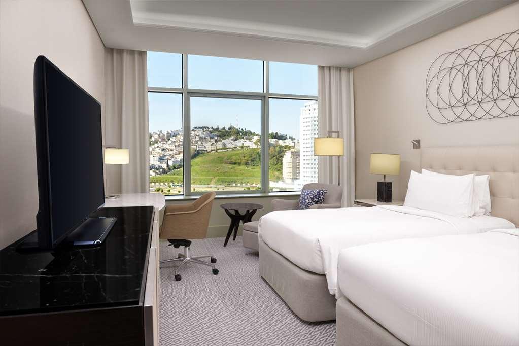 Hilton Tanger City Center Habitación foto