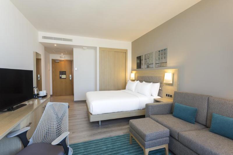 Hilton Tanger City Center Exterior foto A room at the hotel
